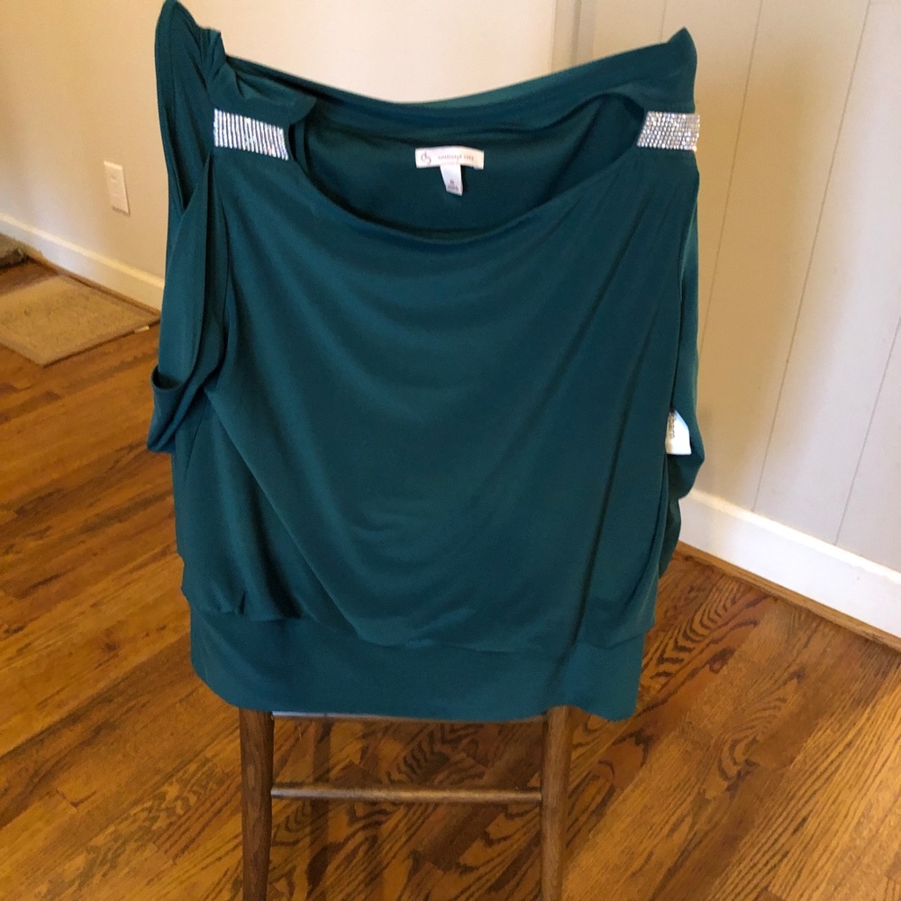 Emerald Green Rhinestone Detail Cold-Shoulder Long Sleeve Blouse - Picture 7 of 11